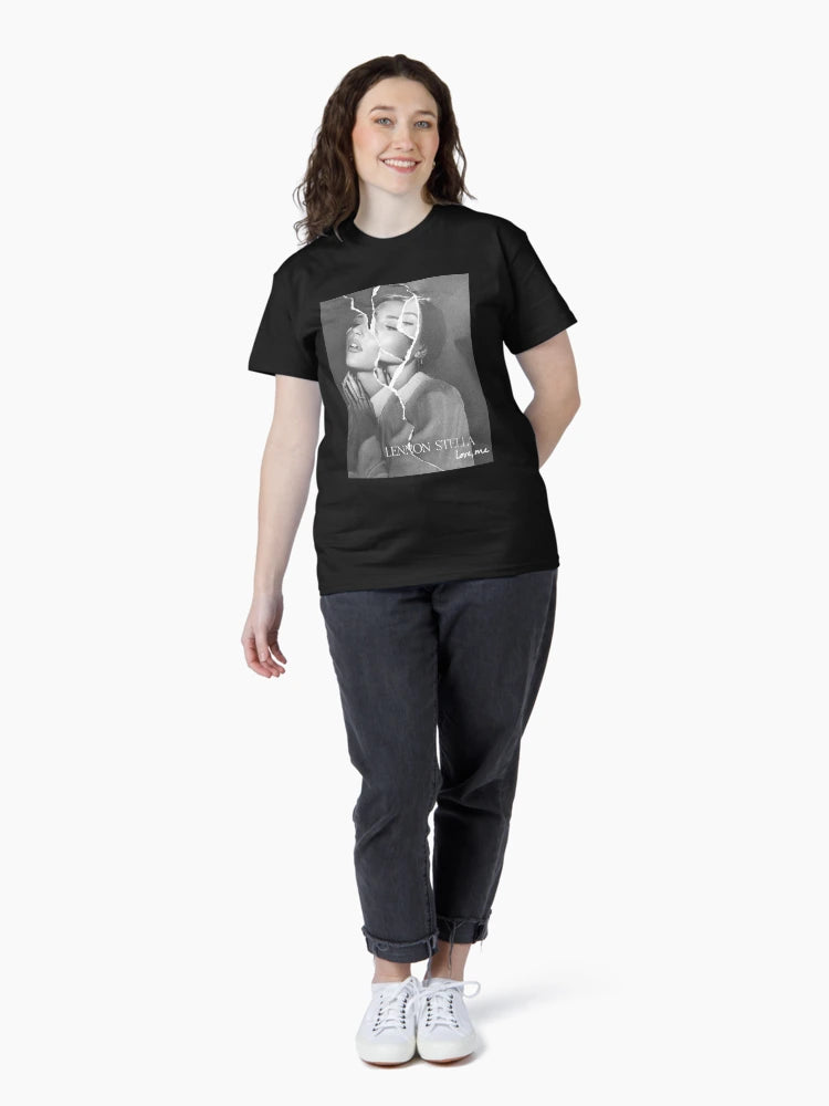 Gilelu-Lennon-Stella-Love,-Me-Tour-2021-Tri-blend