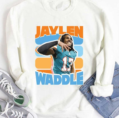 17 Jaylen Waddle Retro Art NFL Football Wide Receiver Unisex T-shirt
