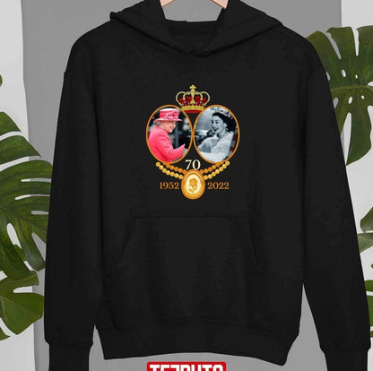 1952 2022 Queens Platinum Jubilee 70 Years Unisex T-Shirt