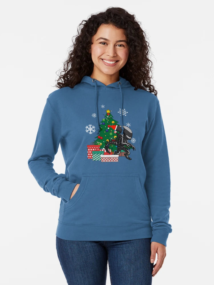 Alien Xenomorph Around The Christmas Tree